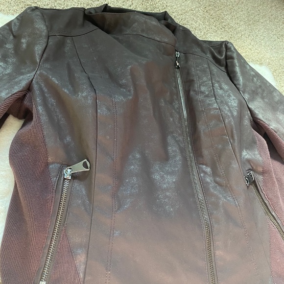 Faux Leather jacket - Picture 2 of 6